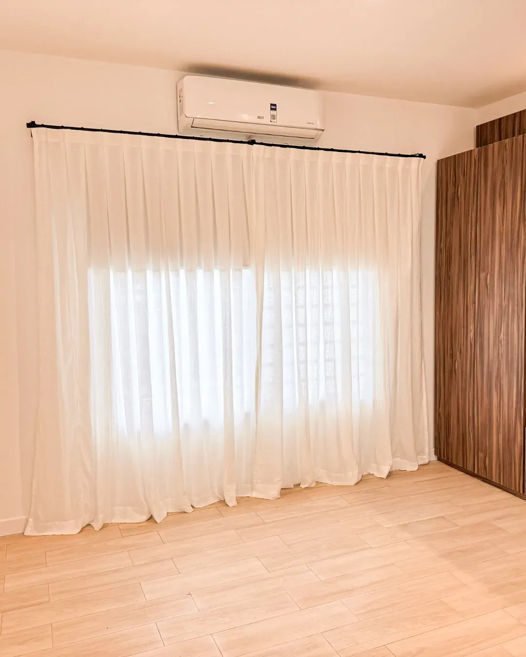 Detalle de un trabajo de cortinas tradicionales.