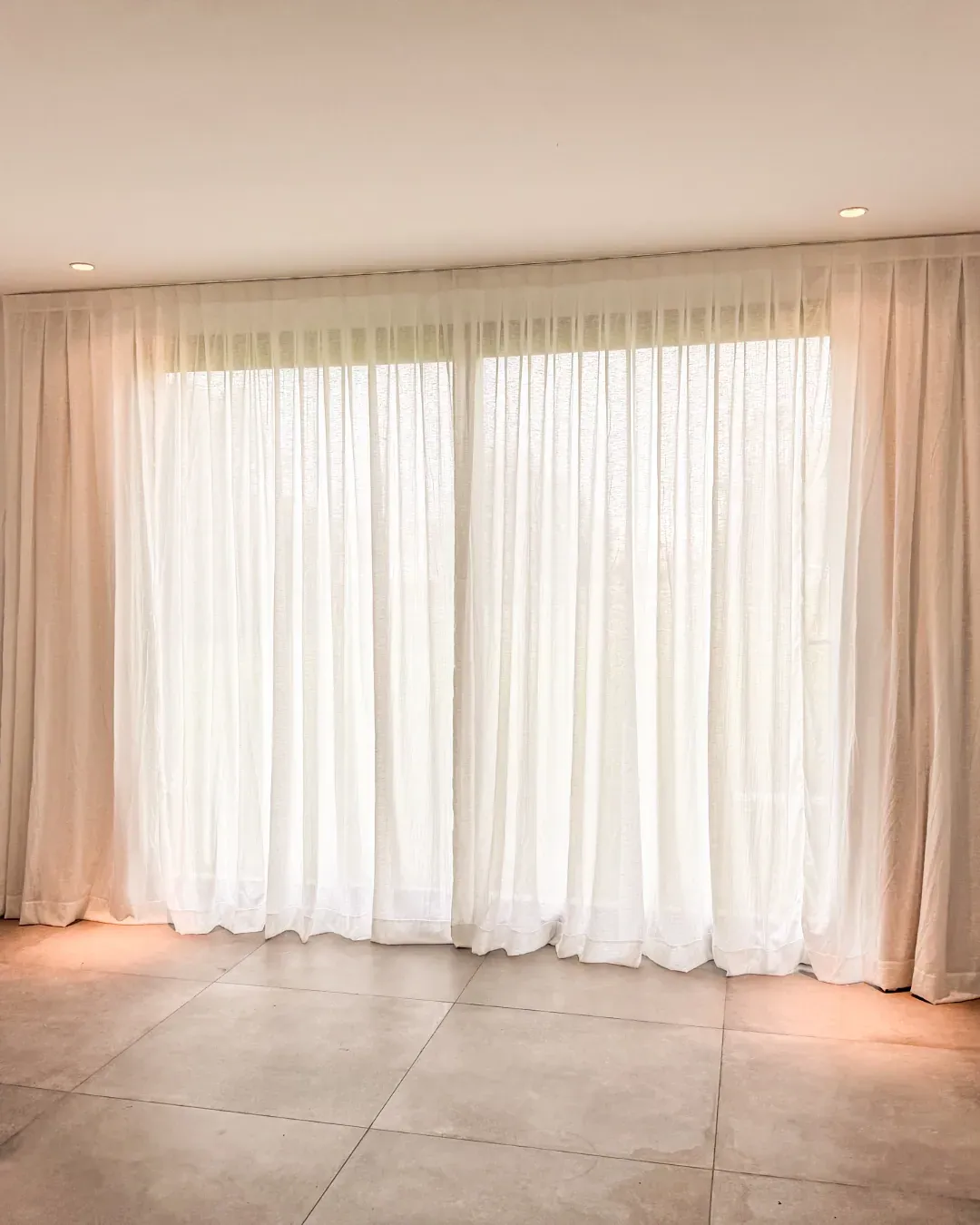 Detalle de un trabajo de cortinas tradicionales.
