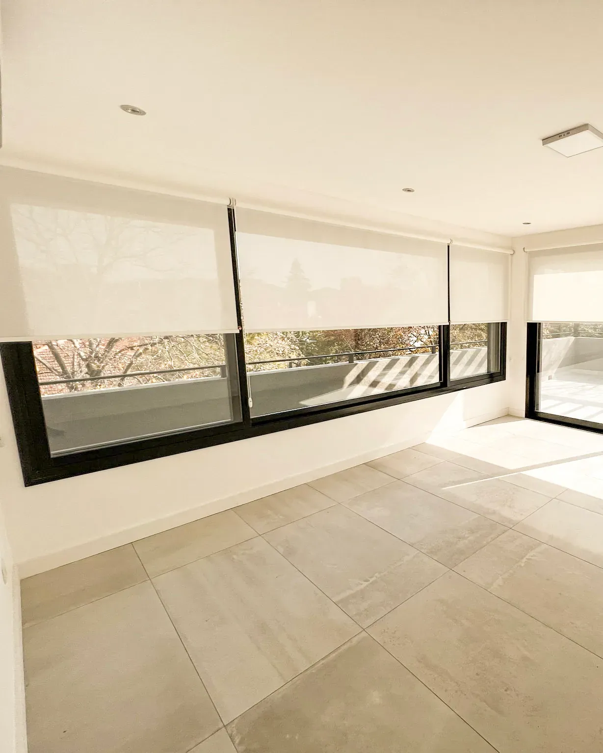 Trabajo de rollers en living.